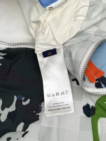 Louis Vuitton Ski Scene Puffer Vest Multicolor Outerwear.vest - 11