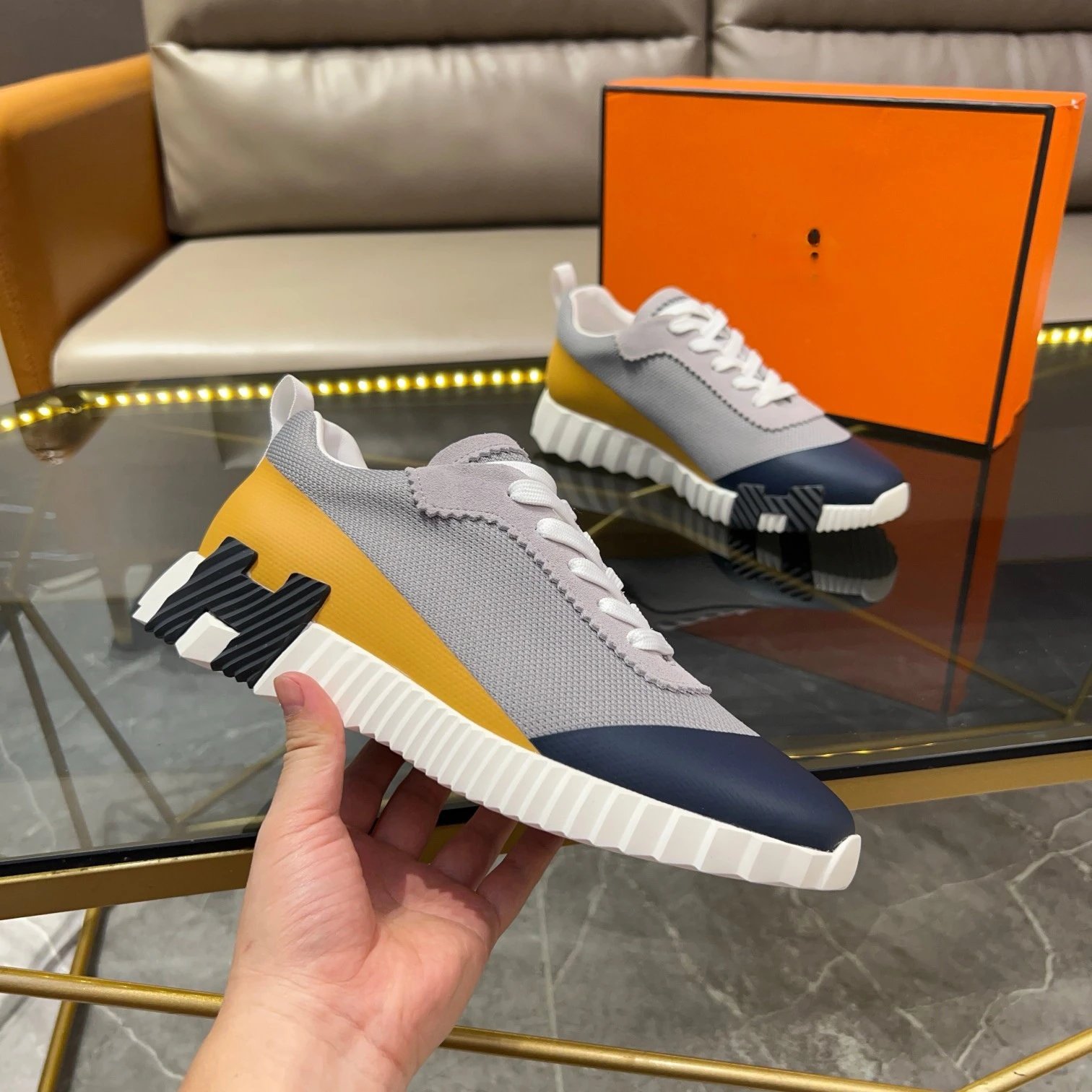 Casual sports shoesRE