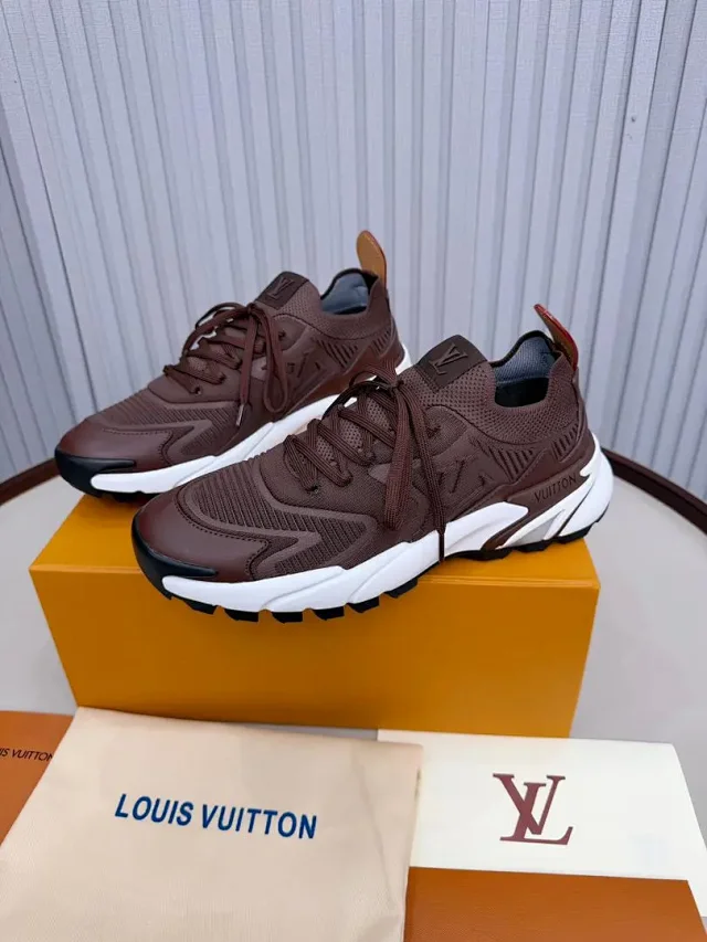 Louis Vuitton Sneakers LV Runner Tatic product detail image 8