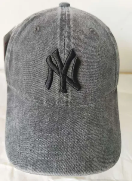 New York Yankees Washed Gray Baseball Cap - 1