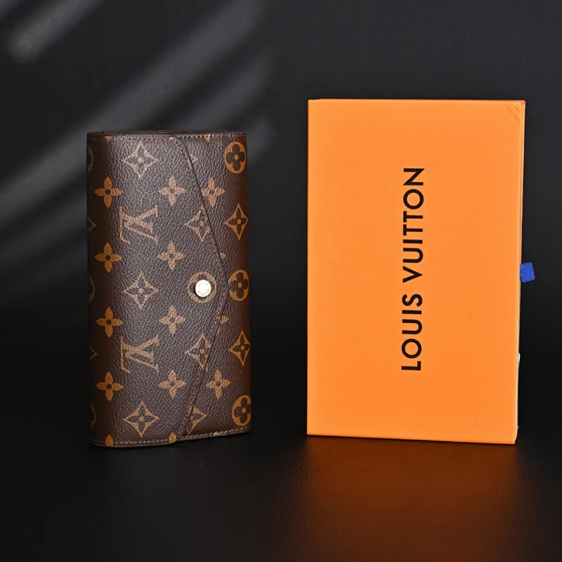 High-Quality LV Envelope Wallet: 10.5*2.5*19