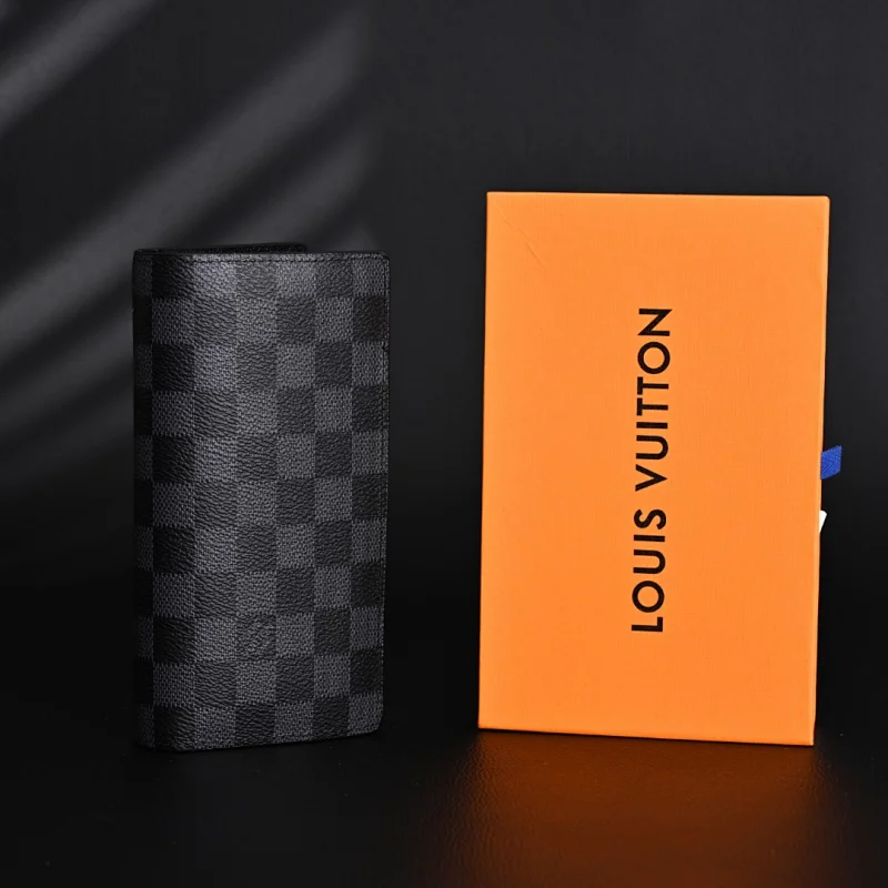 High-Quality LV Wallet: 19*2*10