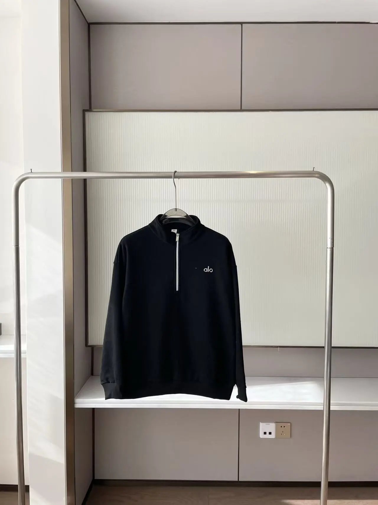 Half Zip - Black