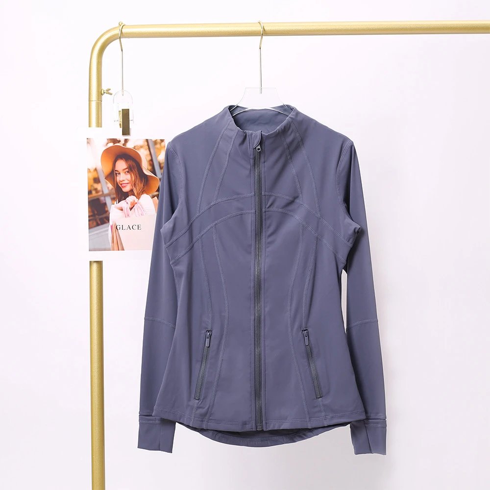 淡紫色夹克