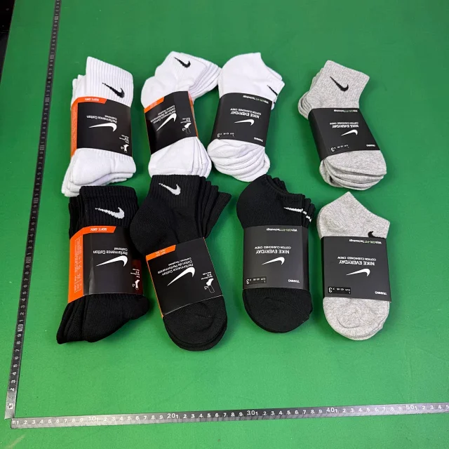 Nike Socks Swoosh-logo athletic in ankle, mid-calf, and crew lengths product detail image 1