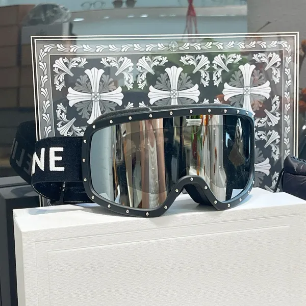 Gucci Ski Goggles Black with Green Accents Eyewear - 10