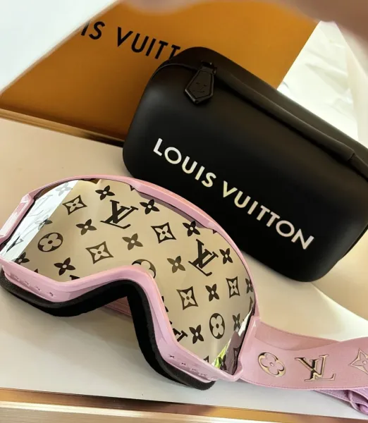 Louis Vuitton Monogram Ski Goggles Pink Eyewear - 1
