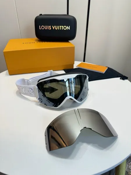 Louis Vuitton Monogram Ski Goggles White with Silver Mirror Lens Eyewear - 1