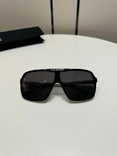 Chanel Shield Sunglasses Black - 1
