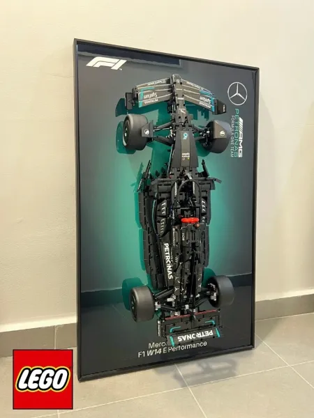 LEGO Mercedes-AMG Petronas F1 W14 E Performance Technic Display Model Electronics - 1