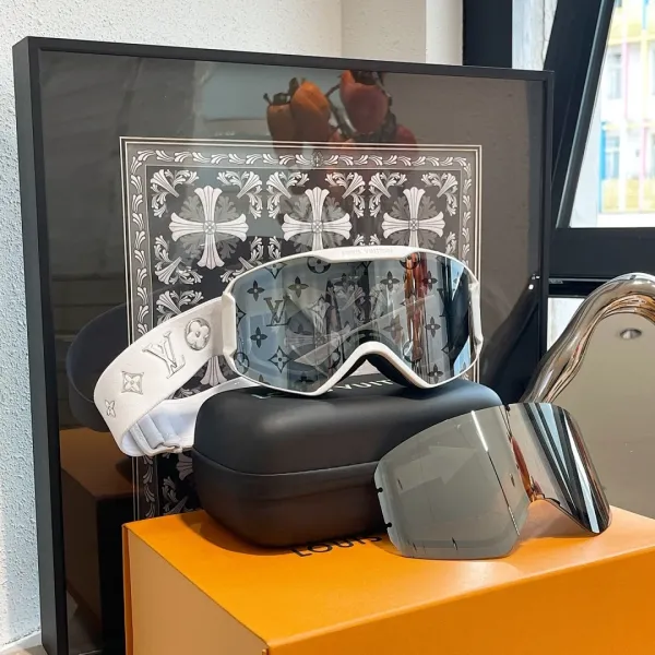Gucci Ski Goggles Black with Green Accents Eyewear - 4