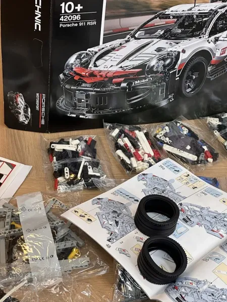 LEGO Technic Porsche 911 RSR White and Black Building Set Electronics - 1