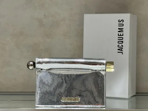 Jacquemus Le Chiquito White Bucket Bag with Gold Hardware Handbags - 11