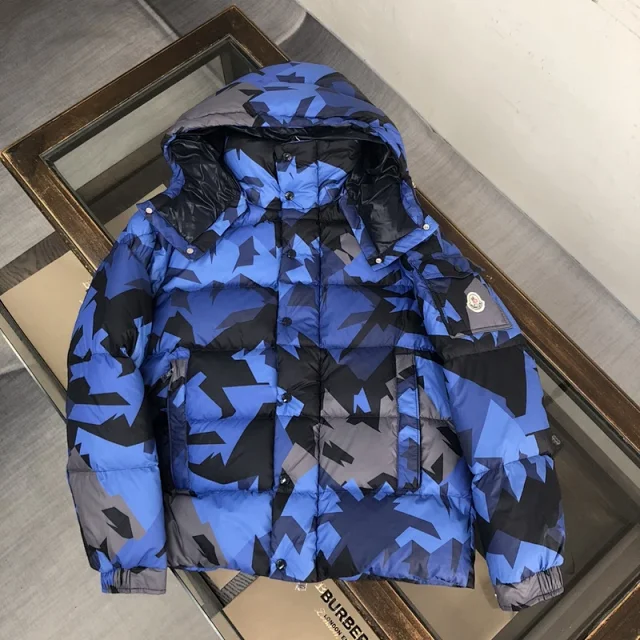Moncler Down Jackets Hooded quilted jacket product detail image 8