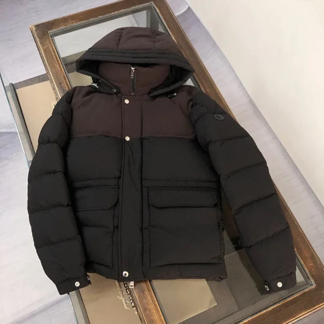 Moncler Down Jackets Hooded quilted jacket product detail image 5