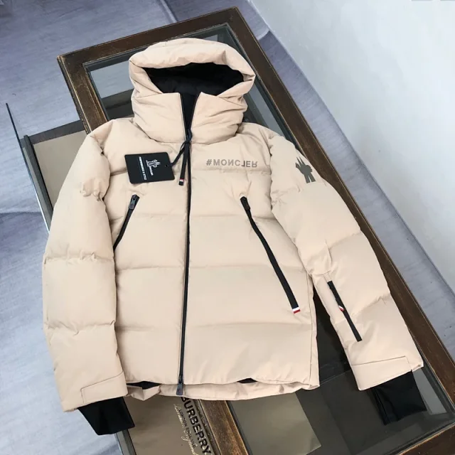 Moncler Down Jackets Hooded quilted jacket product detail image 9