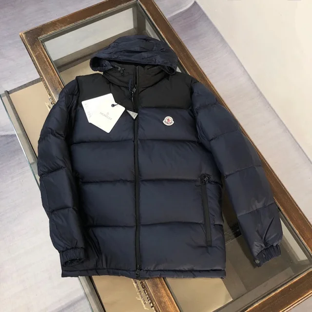 Moncler Down Jackets Hooded quilted jacket product detail image 7