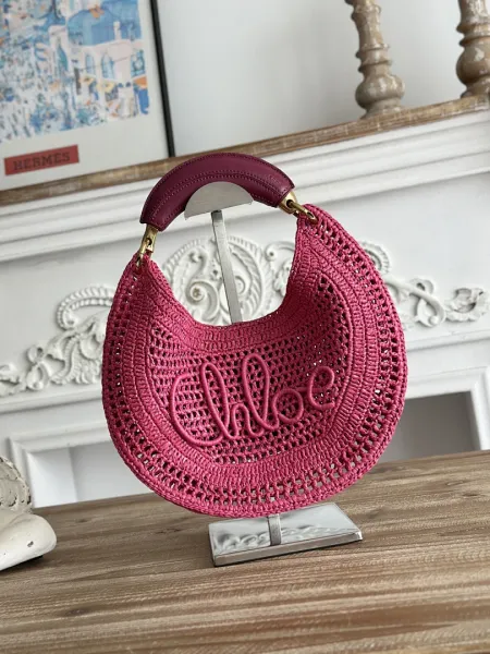 Chloé Woody Crochet Bag Pink Shoulder Bags - 1
