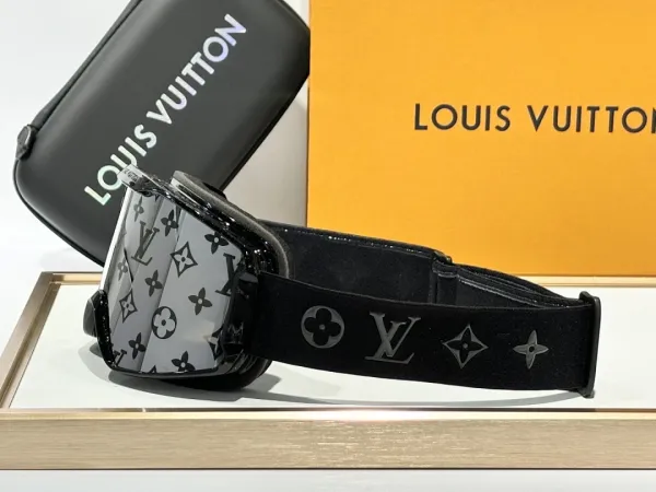 Louis Vuitton Monogram Ski Goggles Black Eyewear - 1