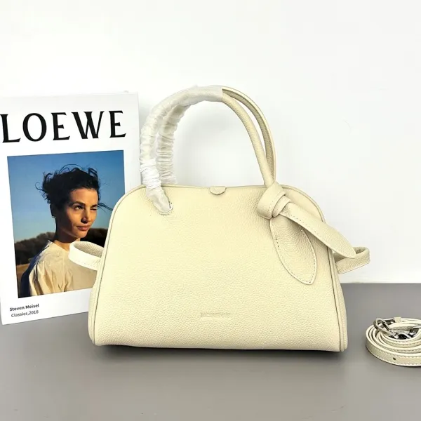 Jacquemus Le Chiquito Black Leather Handbag - 4
