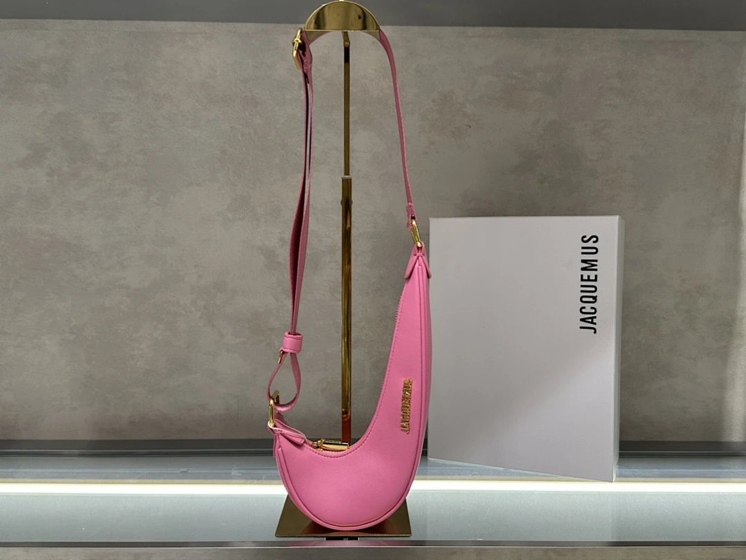 Jacquemus Le Chiquito Pink Underarm Bag Shoulder Bags