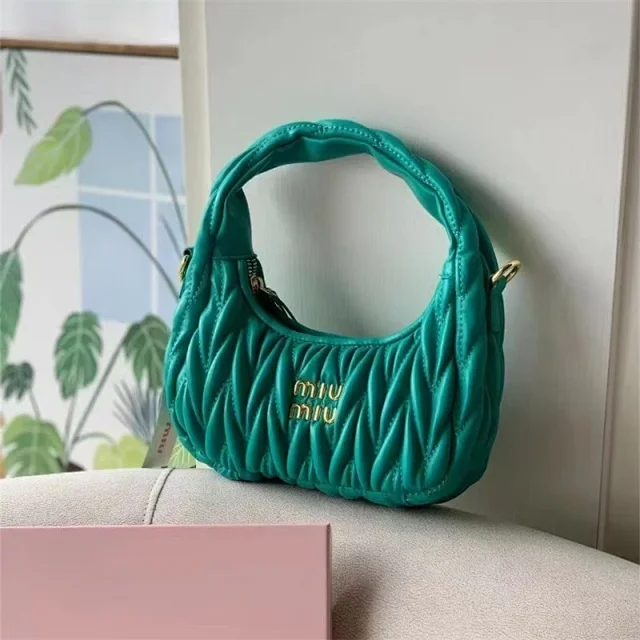 Miu Handbags YH-005 Quilted Hobo Handbag product detail image 14