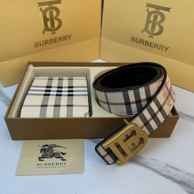 Gucci Belts GG monogram belt with Double G buckle product detail image 15
