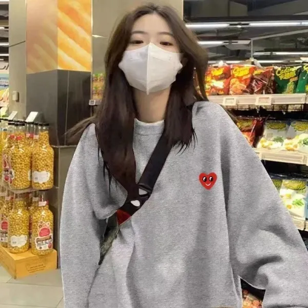 Comme des Garçons Play Heart Logo White Hoodie - 11