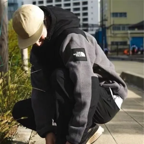 The North Face Denali 2 Fleece Jacket Black Outerwear - 17