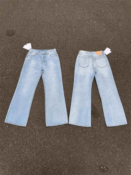 Design Wide-Leg Light Wash Jeans - 1