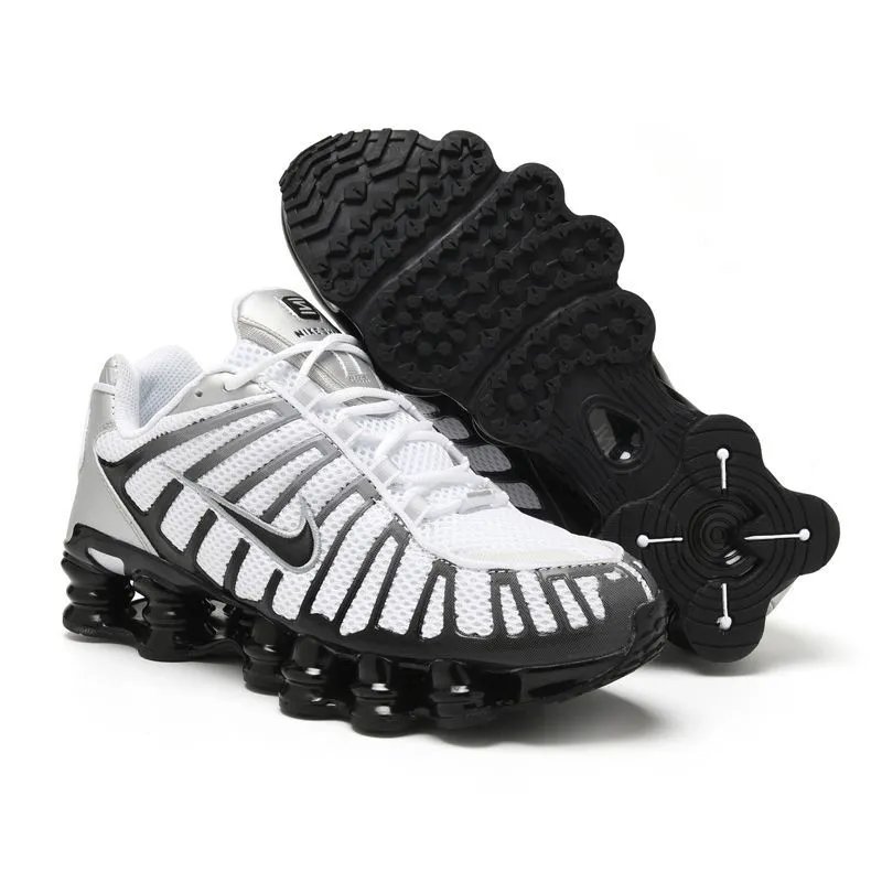 Nike Shox R4 Black Sneakers - 15