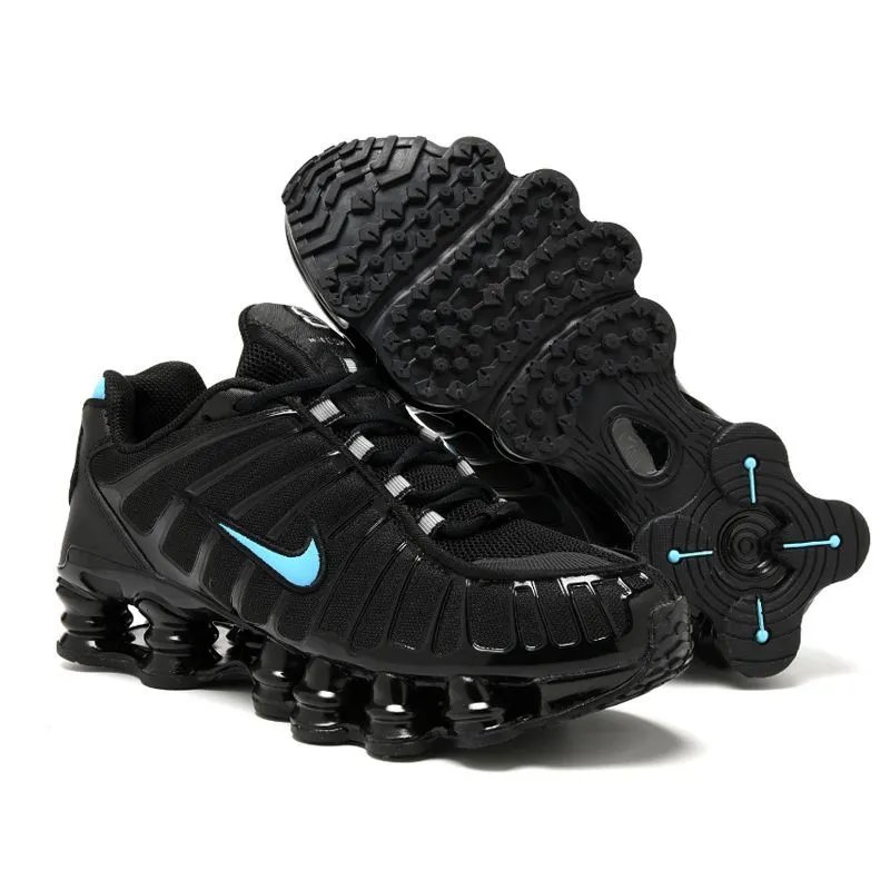 Nike Shox R4 Black Sneakers - 17