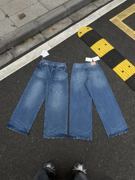 Design Wide-Leg Distressed Blue Jeans - 1