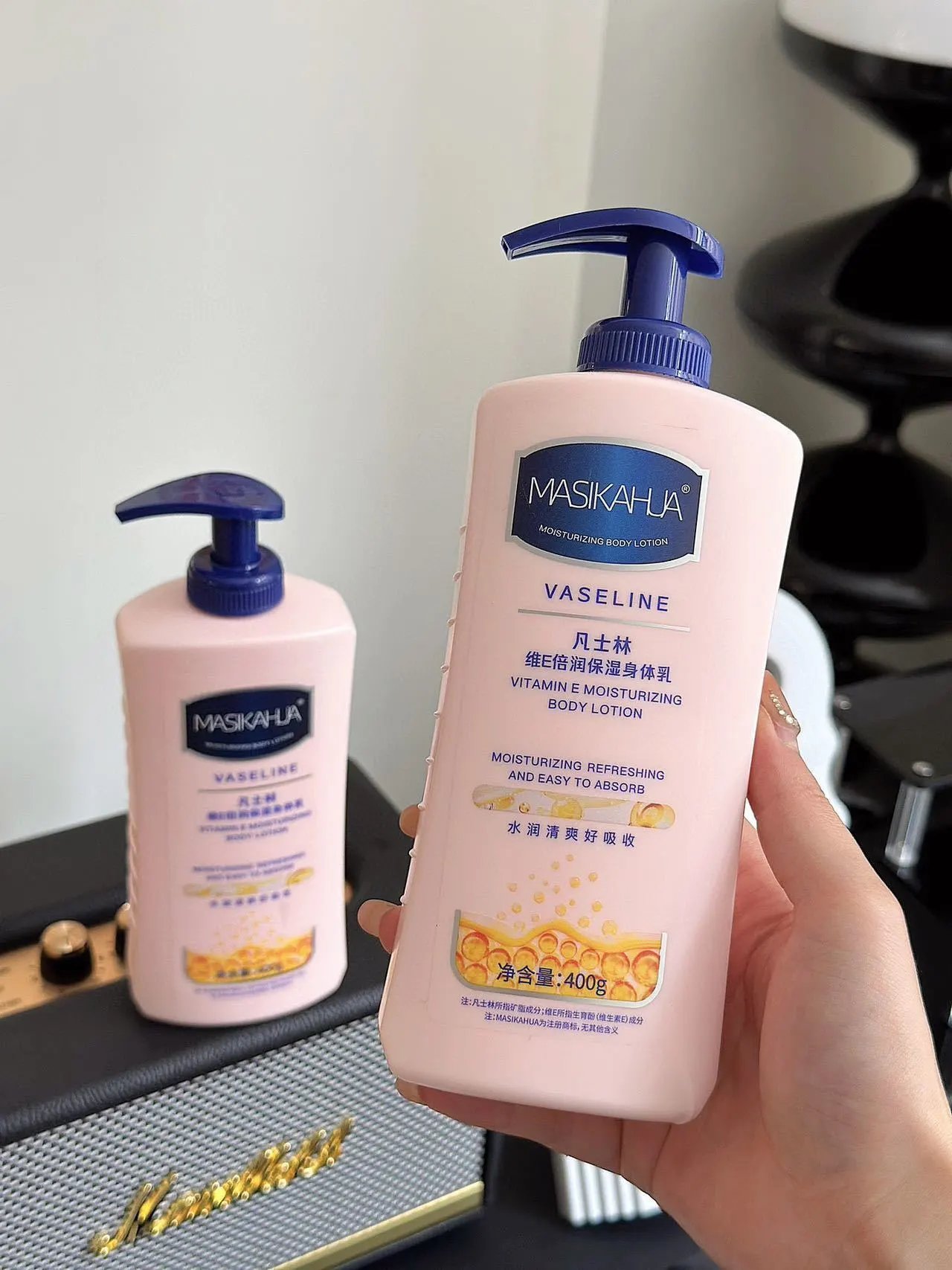 2 bottles 💰 twenty-nine point nine ‼️ One bottle=body cream+brightening cream+hand cream+perfume+antiperspirant+face cream+slimming cream [MASIKAHUA Vaseline E Double Moisturizing Body Cream] 🌟 Cheap bowl and easy to use! w03173