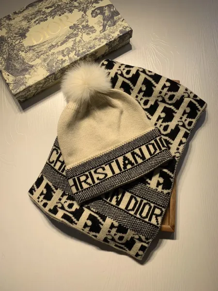 Dior Oblique Knit Beanie and Scarf Set Beige/Black - 1