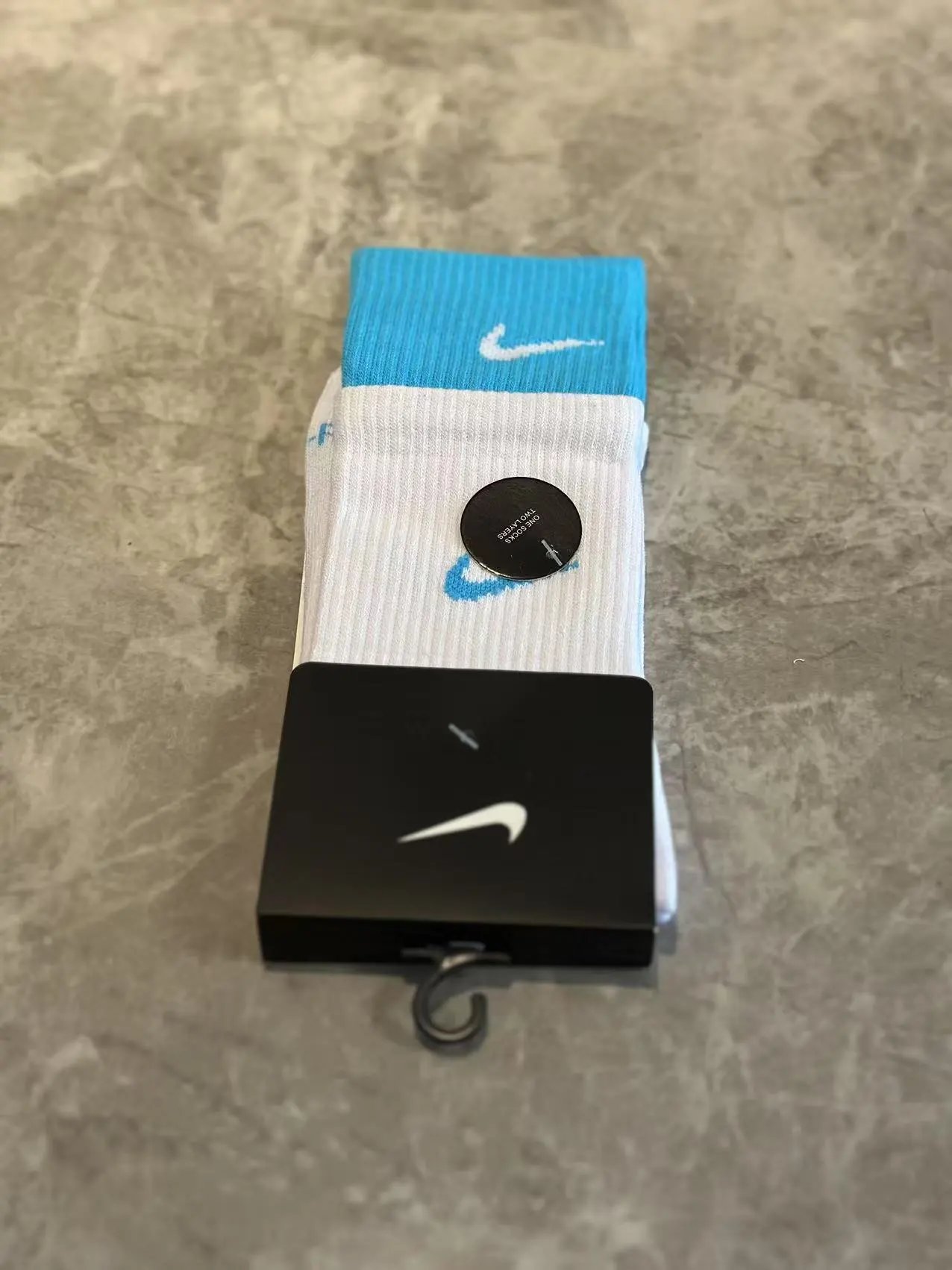 Double Check 17 - Order 1 Get 10 Pairs