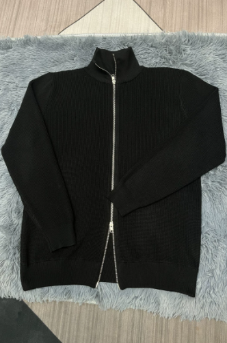 Black full zipper