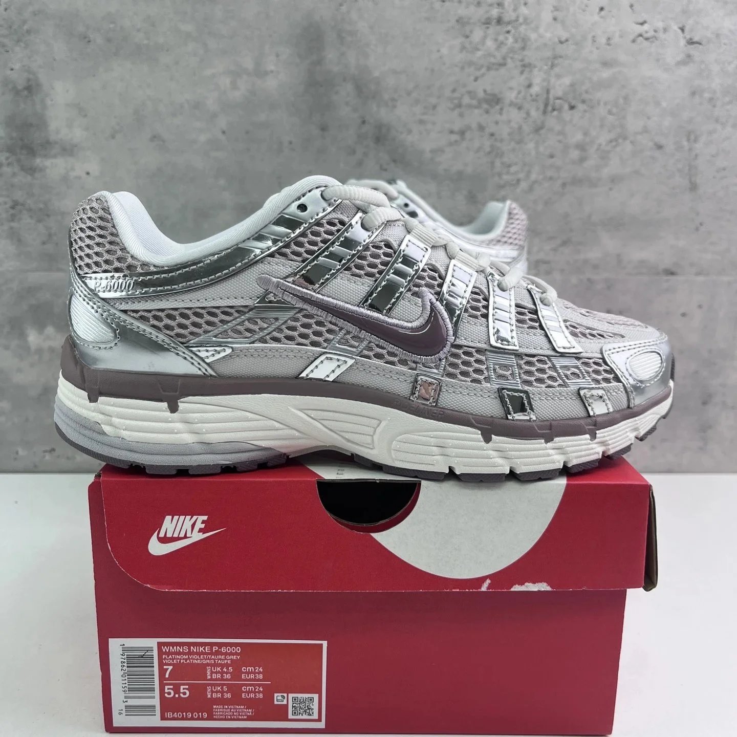 Gray/Pink IB4019-019 (36-40)