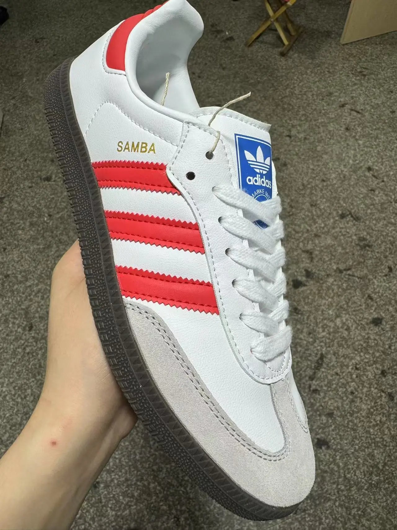 AD Samba IG1025 White Red