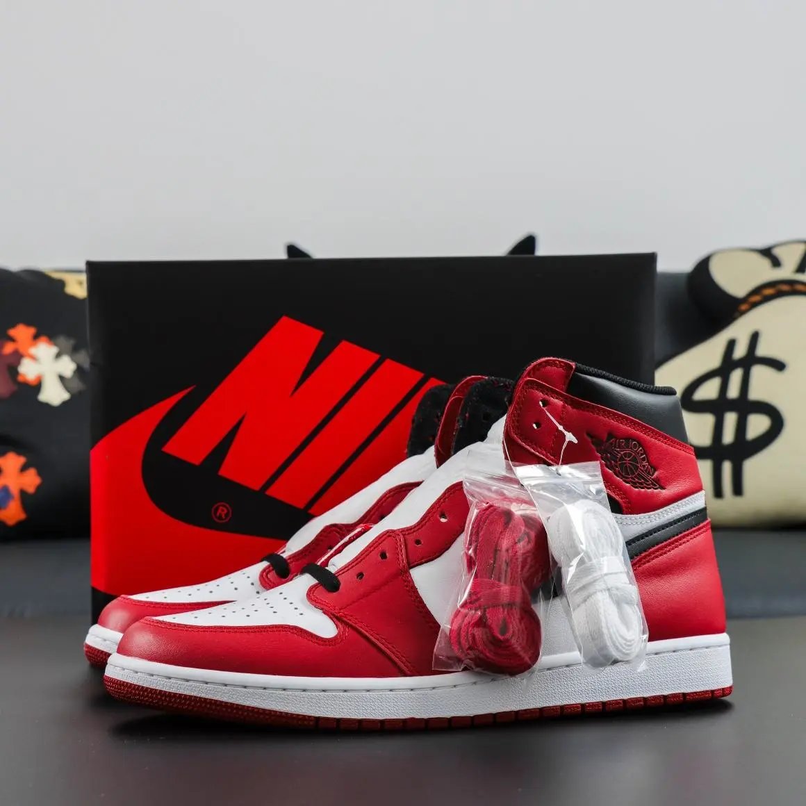 470Y LJR 555088-101 Jordan Air Jordan 1