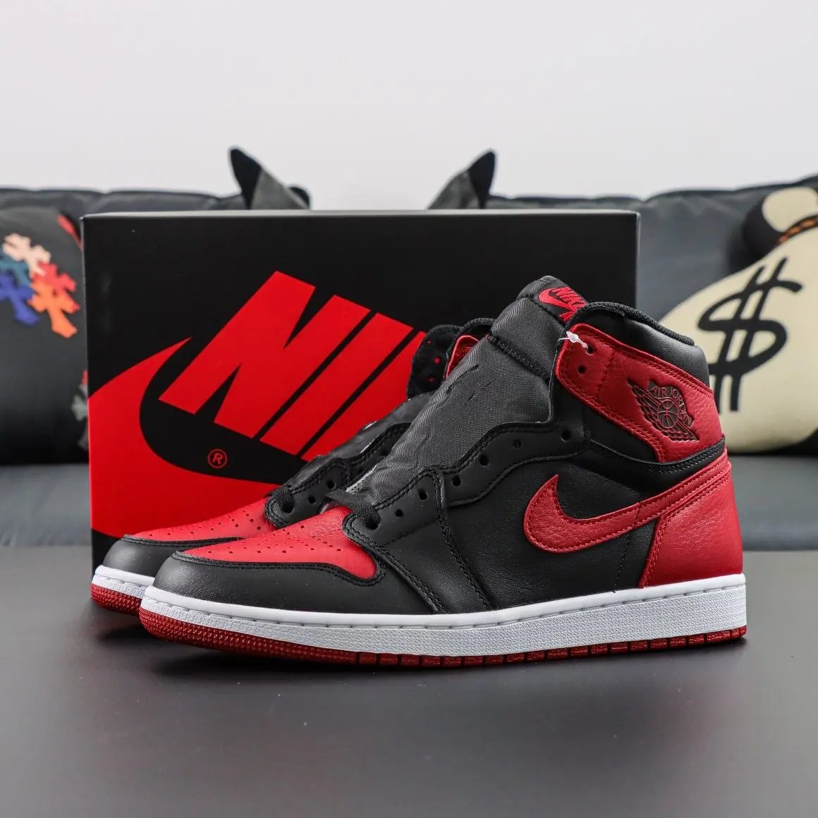 470Y LJR 555088-001 Jordan Air Jordan 1