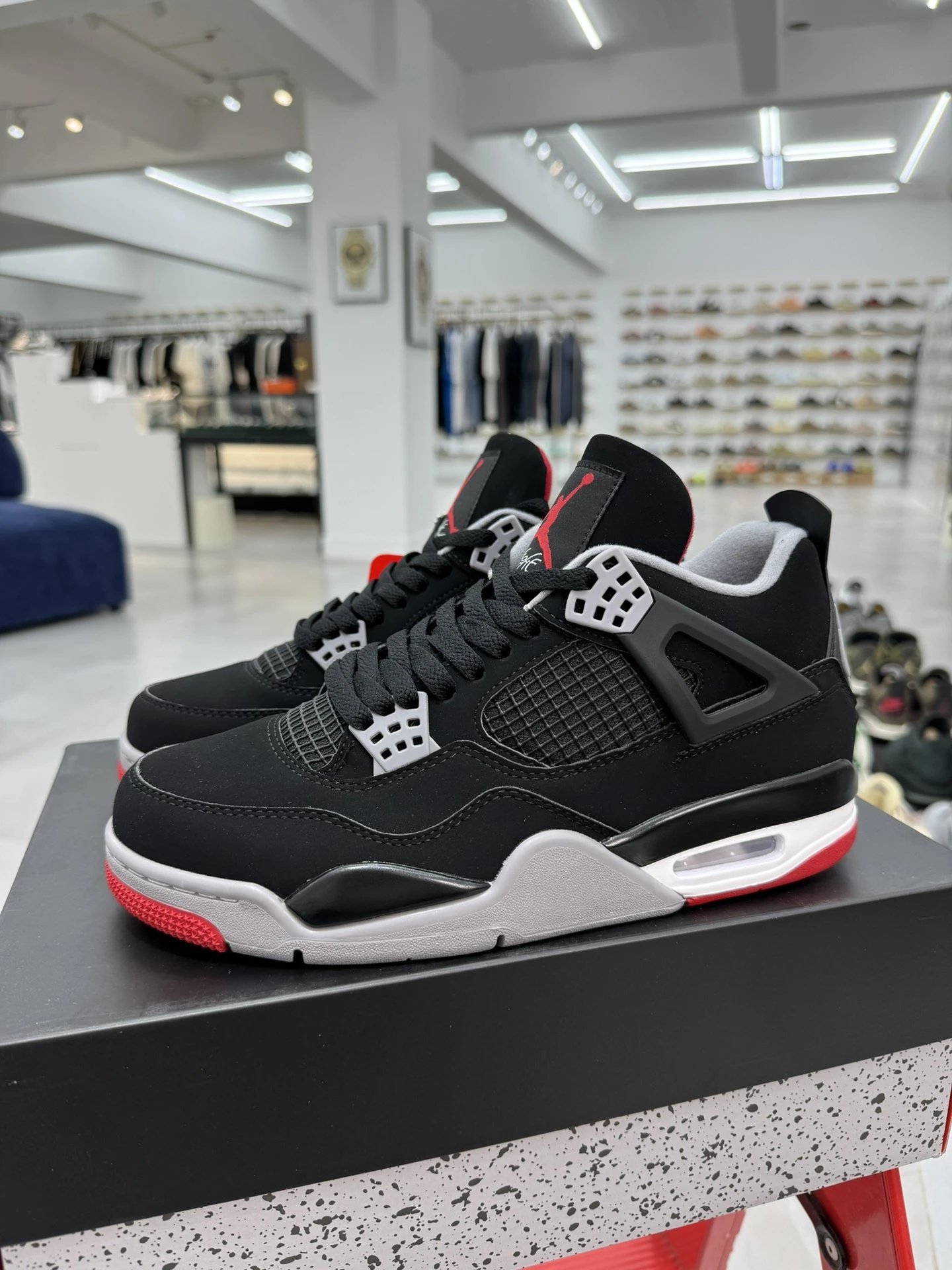 308497-060 Black-red 40-46