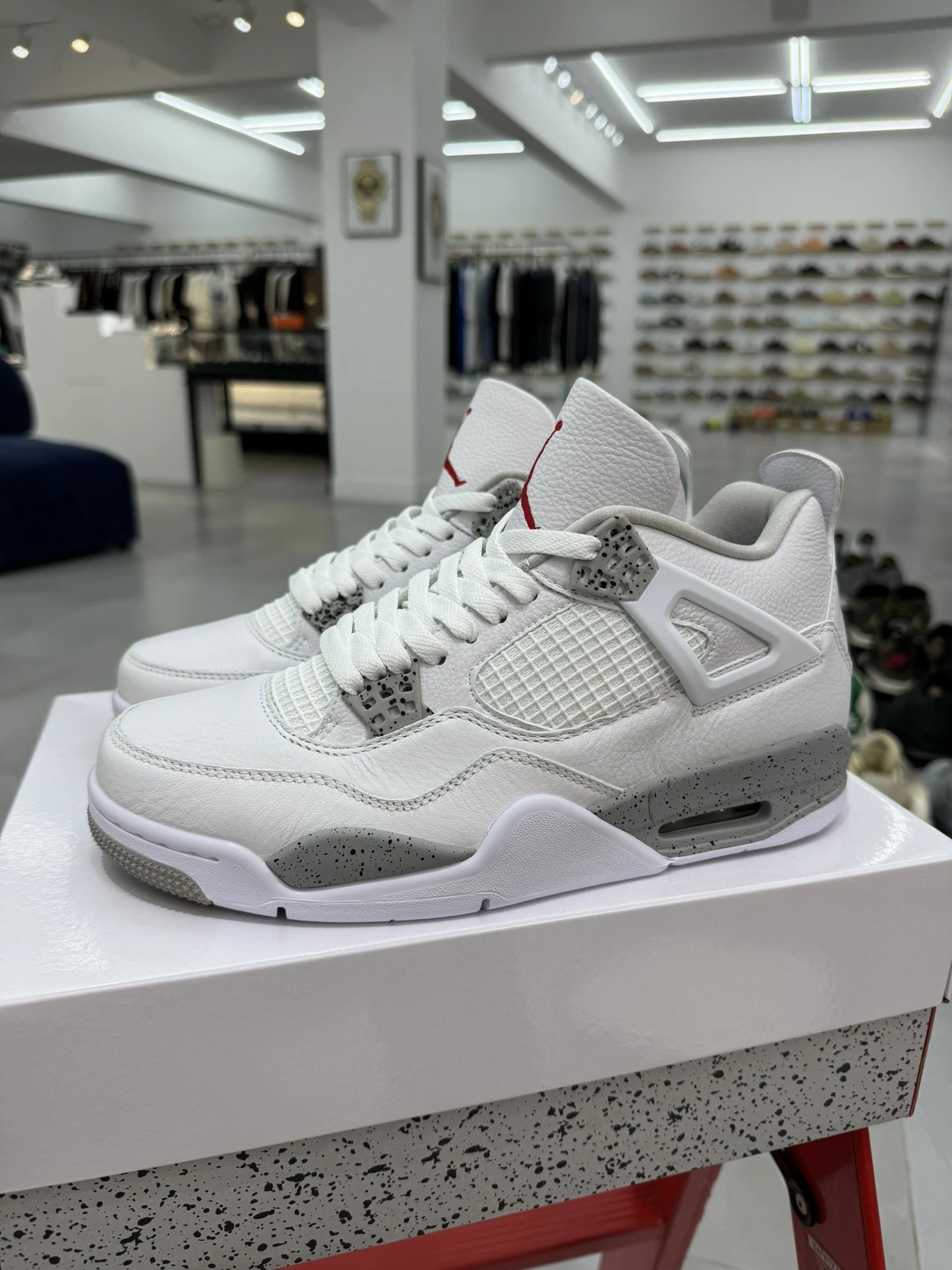 CT8527-100 White Oreo 36-47.5