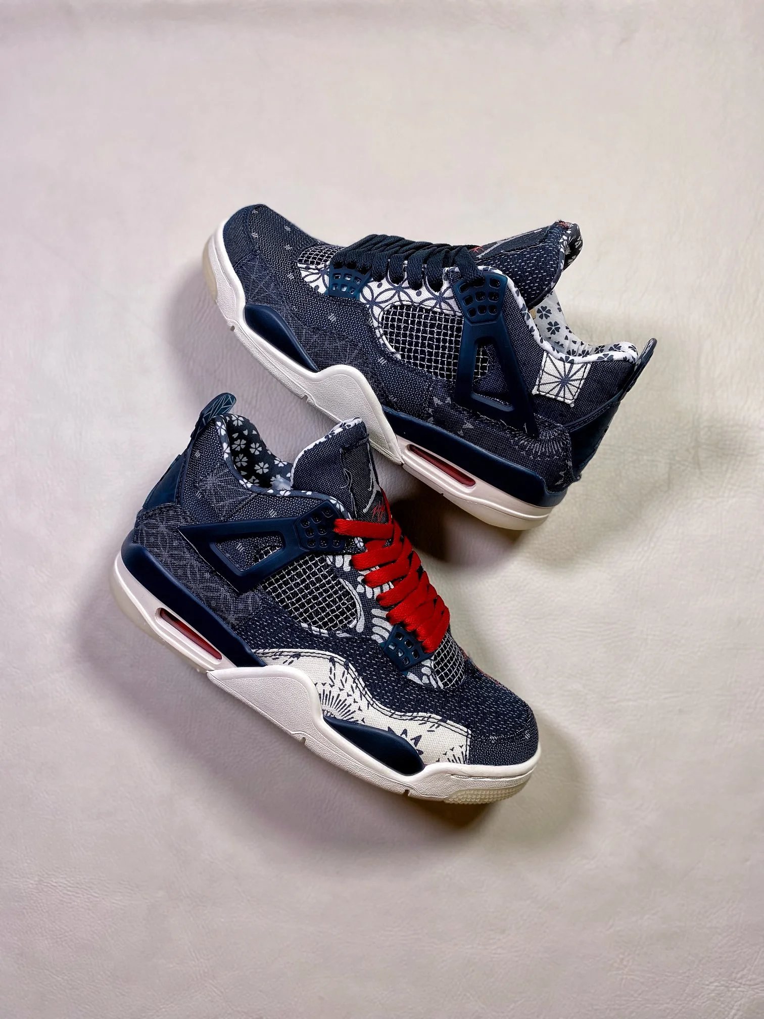 CW0898-400 Embroidery with Thorns 40-47.5