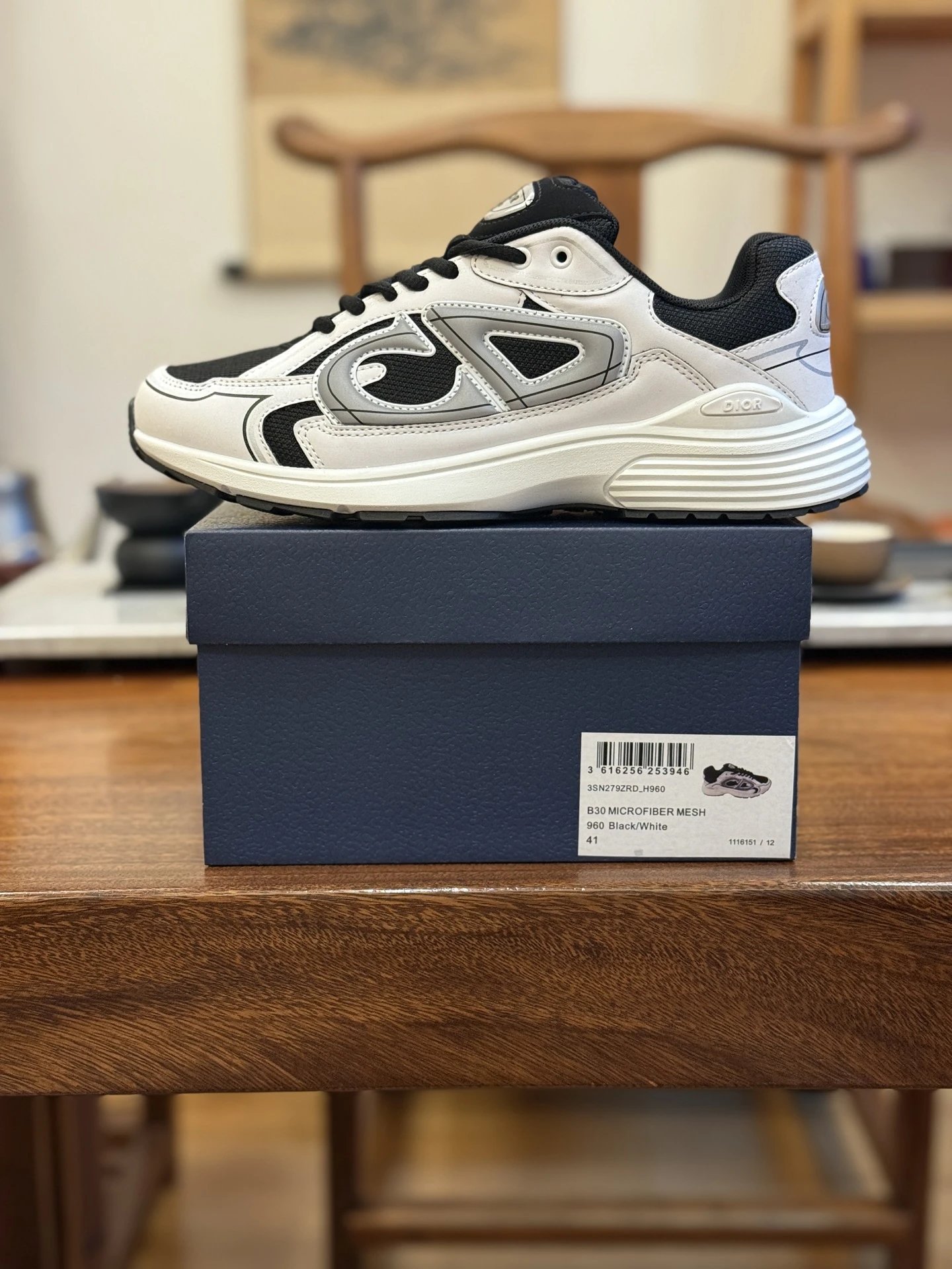 White and black 3SN279ZRD-H960