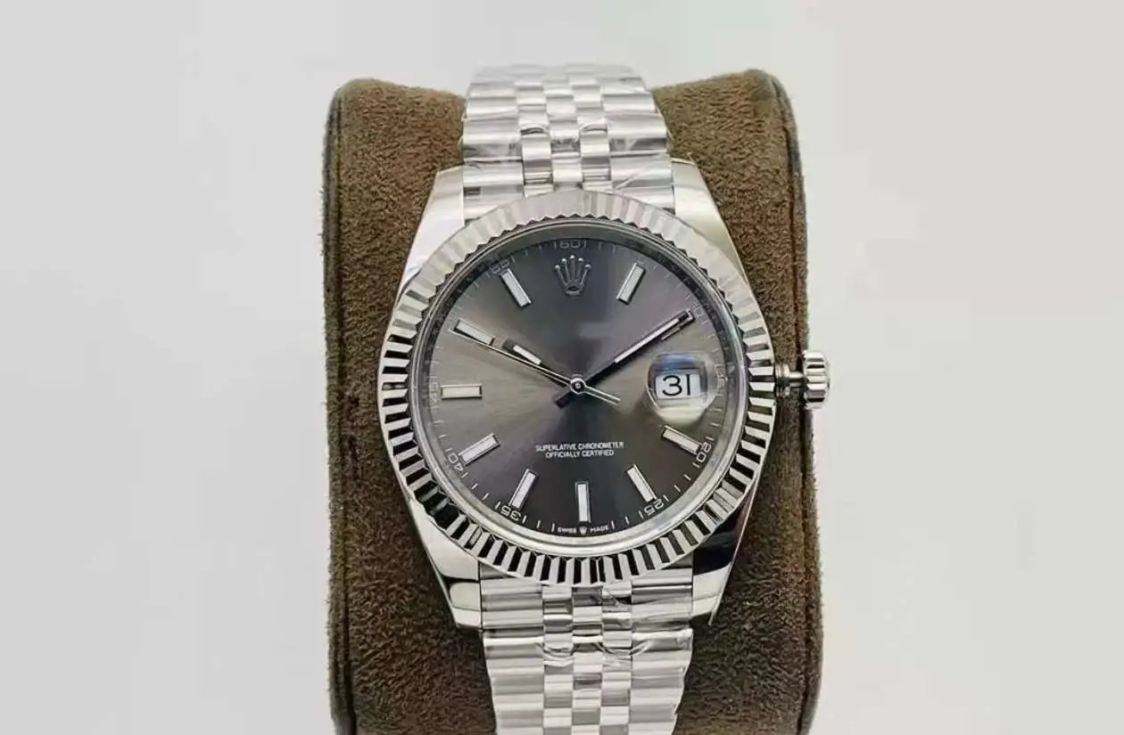 Grey Diamond Bezel