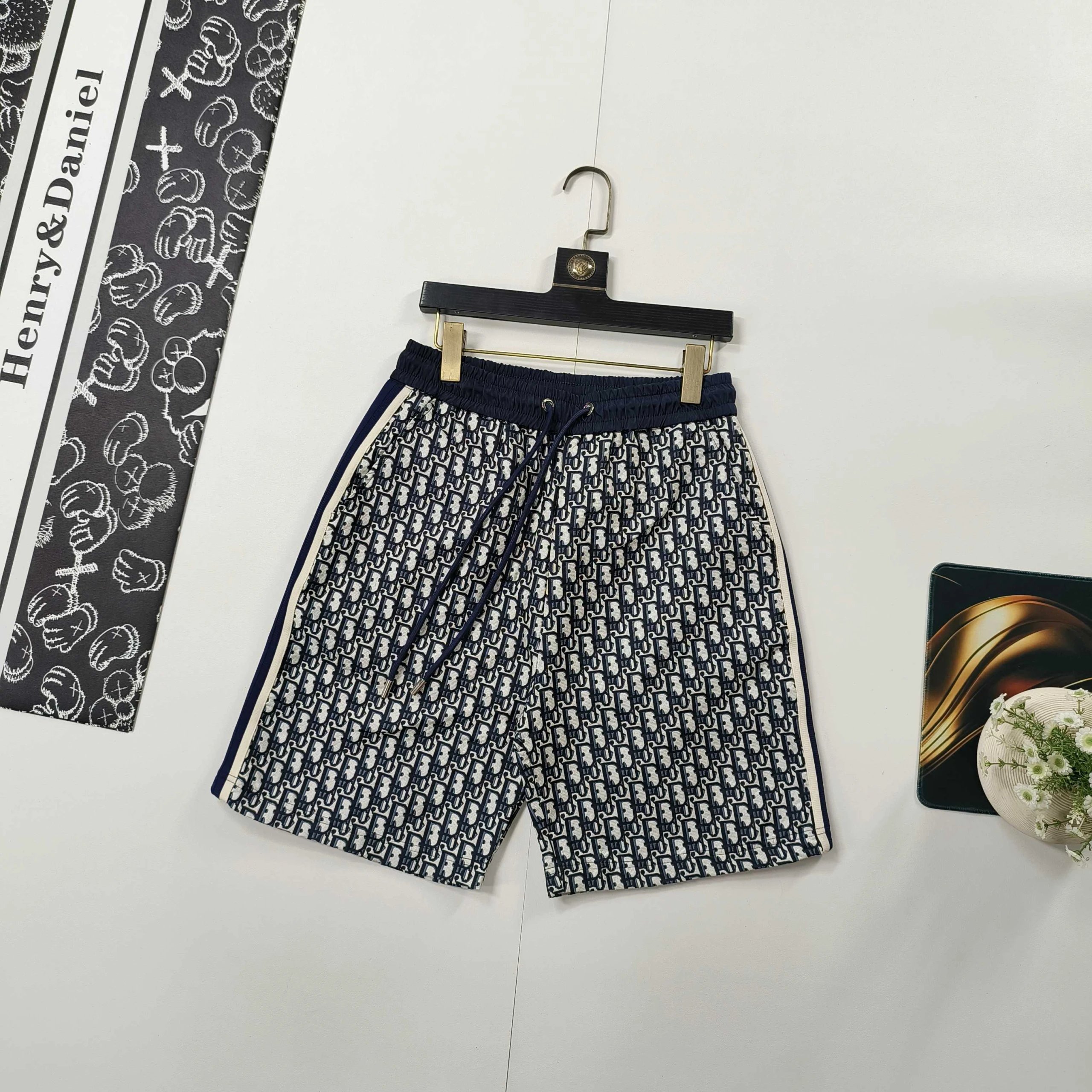 Men's Patterned Drawstring Shorts - Navy Blue & White - 131793