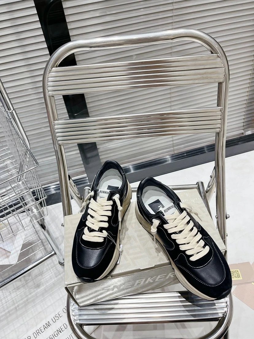 Sport Shoe photo 4