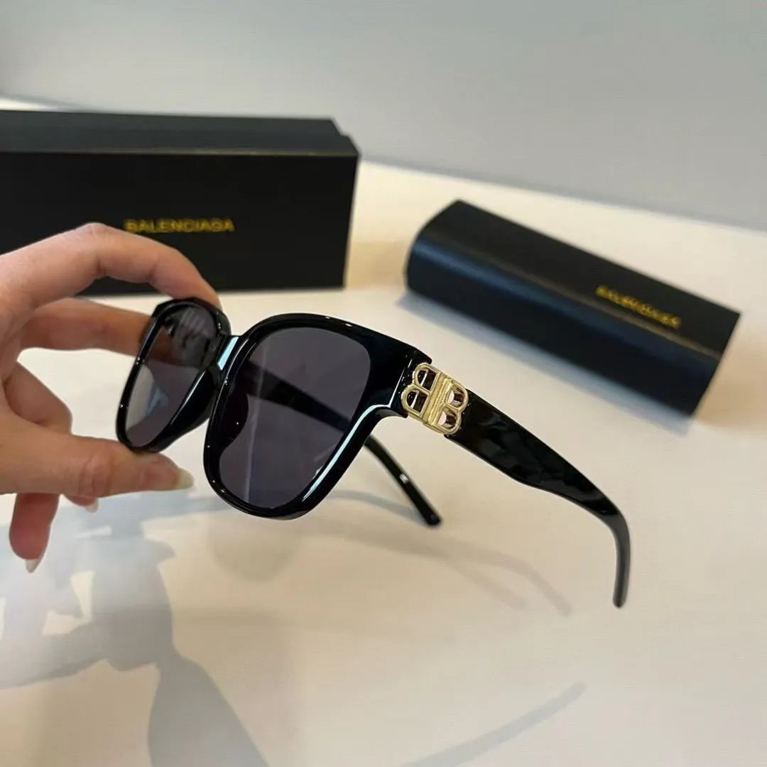 Gucci Multiple eyewear models — BALENCIAGA-2