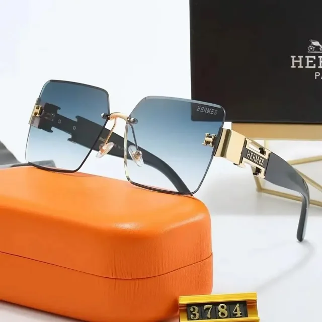 Gucci Multiple eyewear models product detail image 2